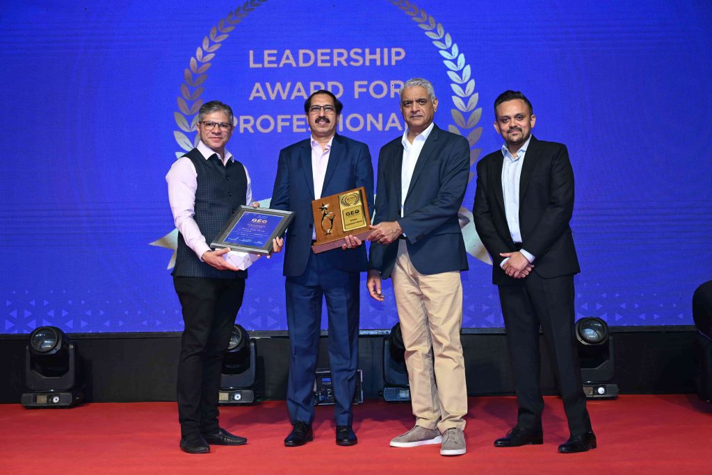 Sumer Mehra, Vice President, Product Engineering, Matrix Comsec (L),

receiving the GEO Leadership Award for professionals 2026
